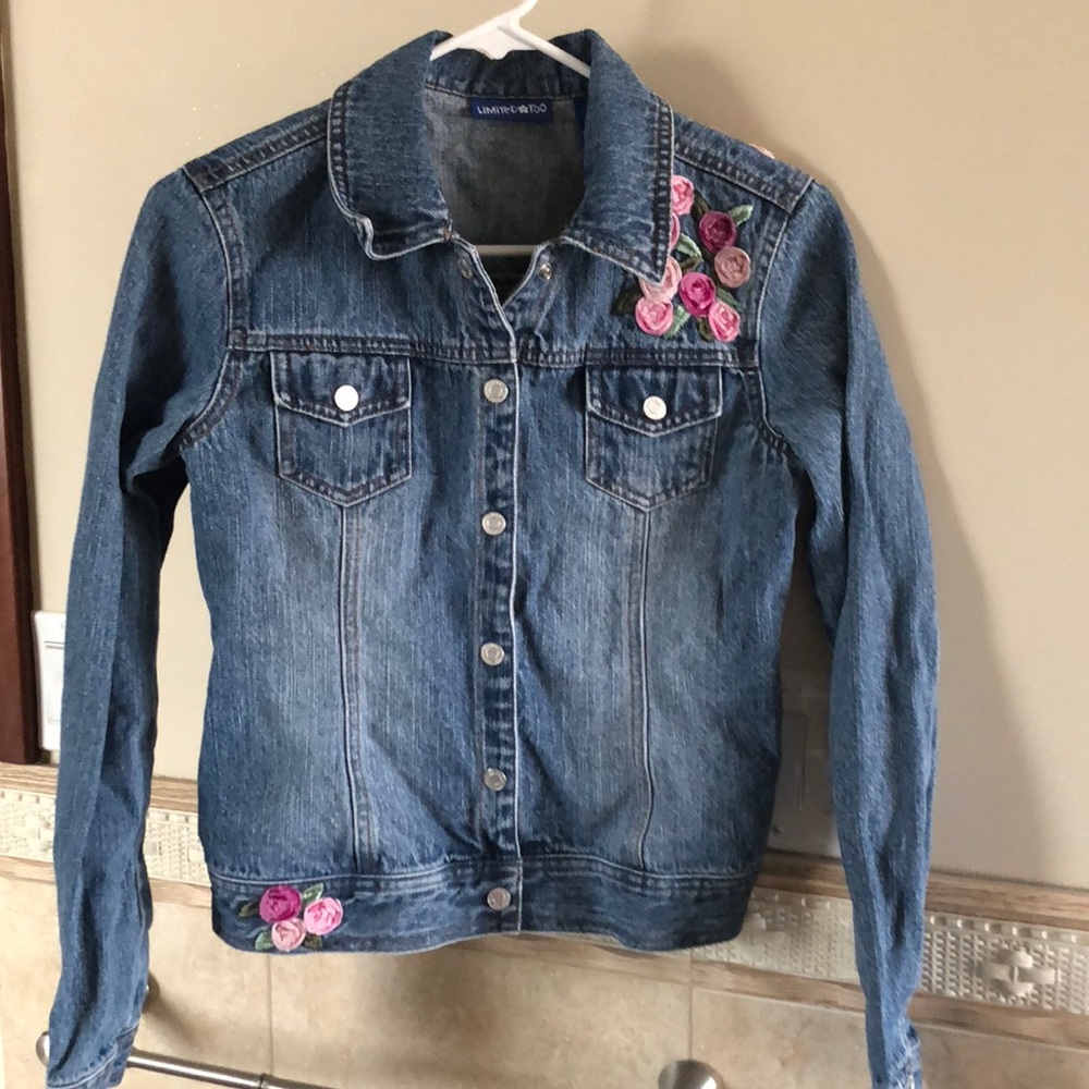 Floral embroidered Denim Jacket
